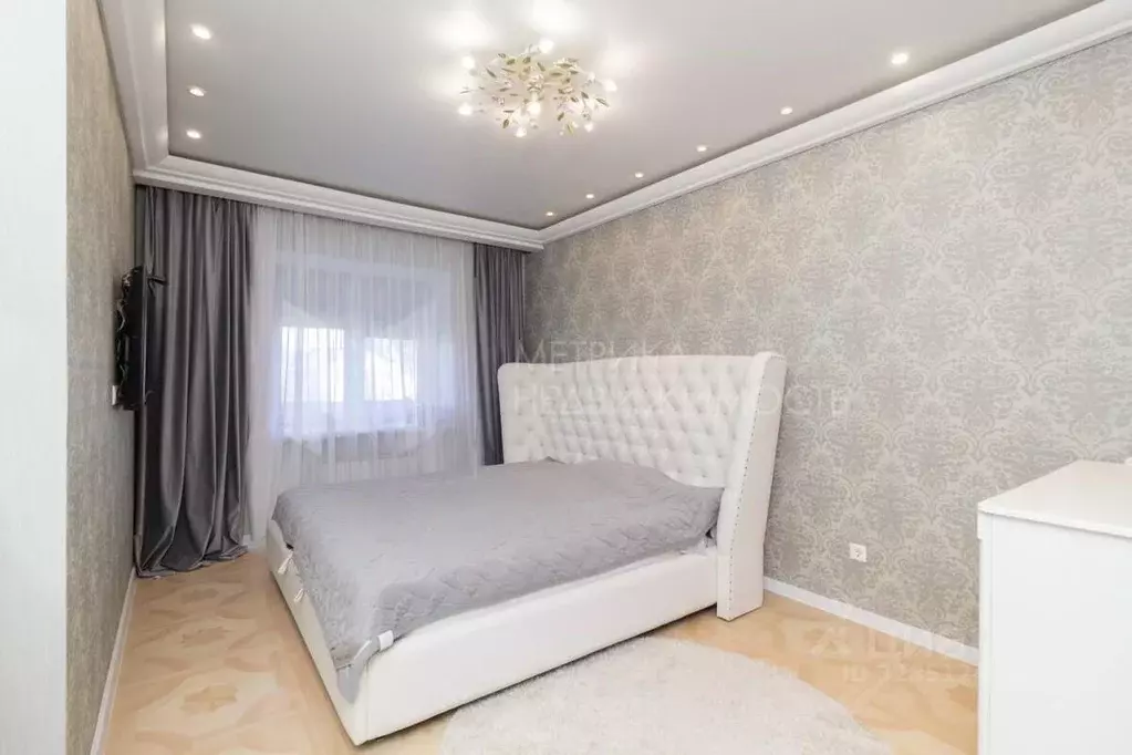 2-к кв. Тюменская область, Тюмень ул. Дружбы, 75 (83.5 м) - Фото 1