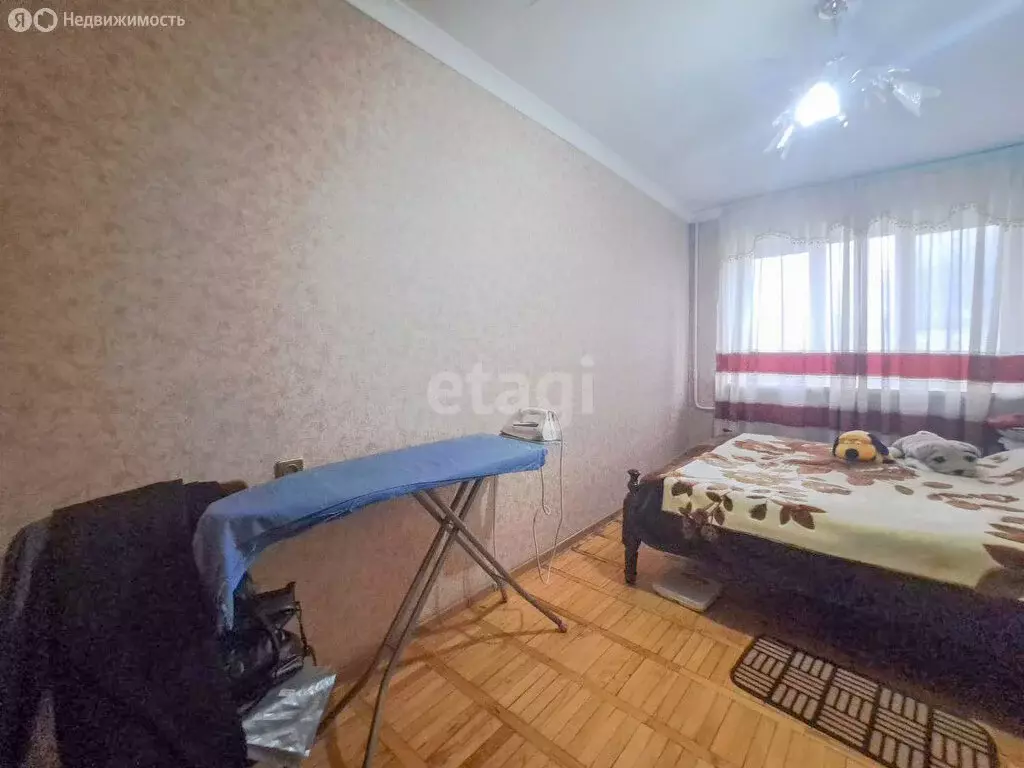4-комнатная квартира: Нальчик, улица Идарова, 2А (81.7 м) - Фото 1