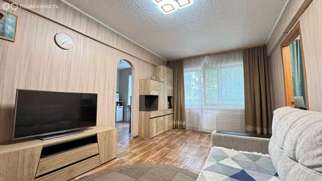 2-комнатная квартира: Усолье-Сибирское, улица Ватутина, 18 (45.6 м) - Фото 0