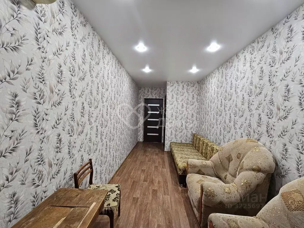 3-к кв. Волгоградская область, Волгоград ул. 64-й Армии, 121 (56.7 м) - Фото 2