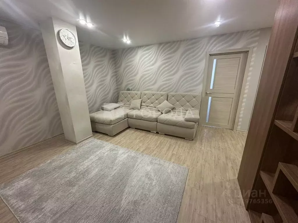 3-к кв. Новосибирская область, Новосибирск Спортивная ул., 13 (75.5 м) - Фото 0