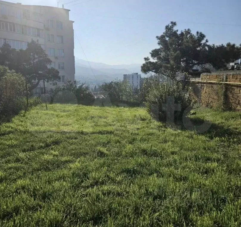 Участок в Крым, Алушта ул. Горбачевой, 17 (9.0 сот.) - Фото 0