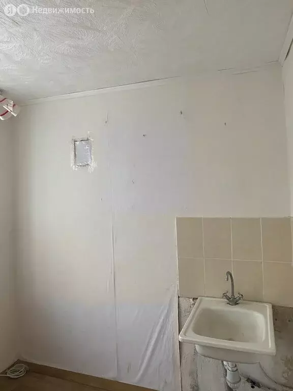 1-комнатная квартира: Жигулёвск, посёлок Яблоневый Овраг, улица ... - Фото 2