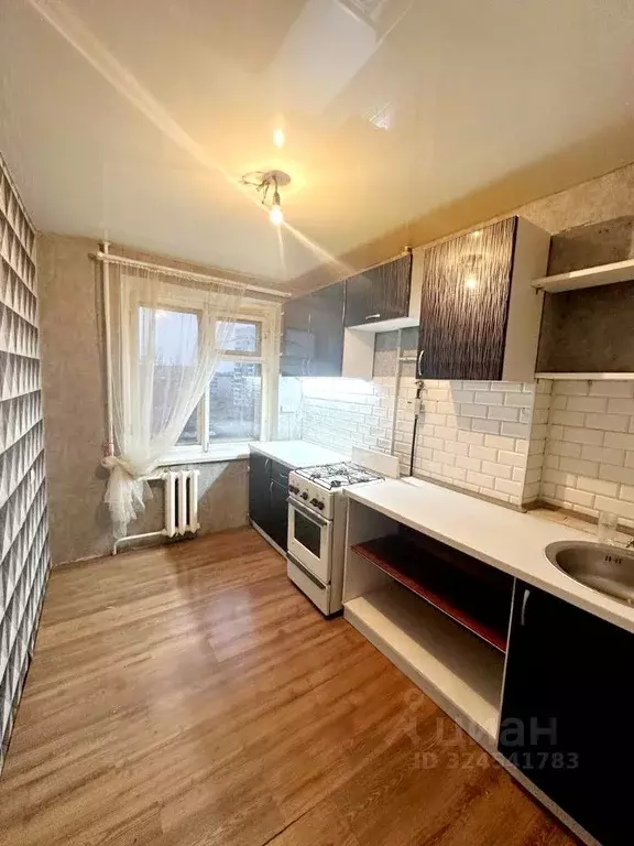 3-к кв. Омская область, Омск Городок Нефтяников мкр, ул. 22 Апреля, 53 ... - Фото 1