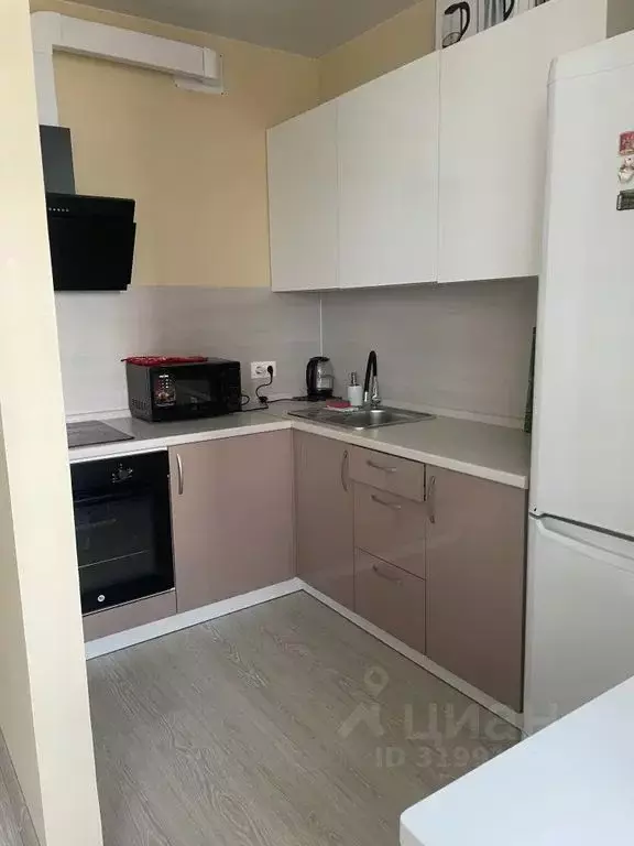 Студия Приморский край, Владивосток ул. Нейбута, 6 (30.0 м) - Фото 0