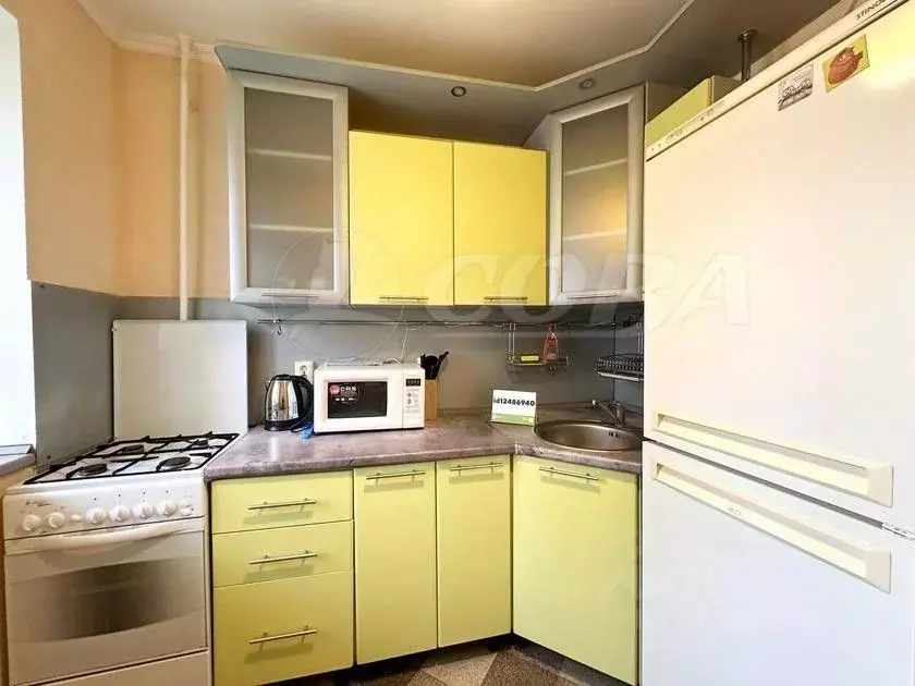 3-к кв. Тюменская область, Тюмень ул. Салтыкова-Щедрина, 3 (43.0 м) - Фото 1
