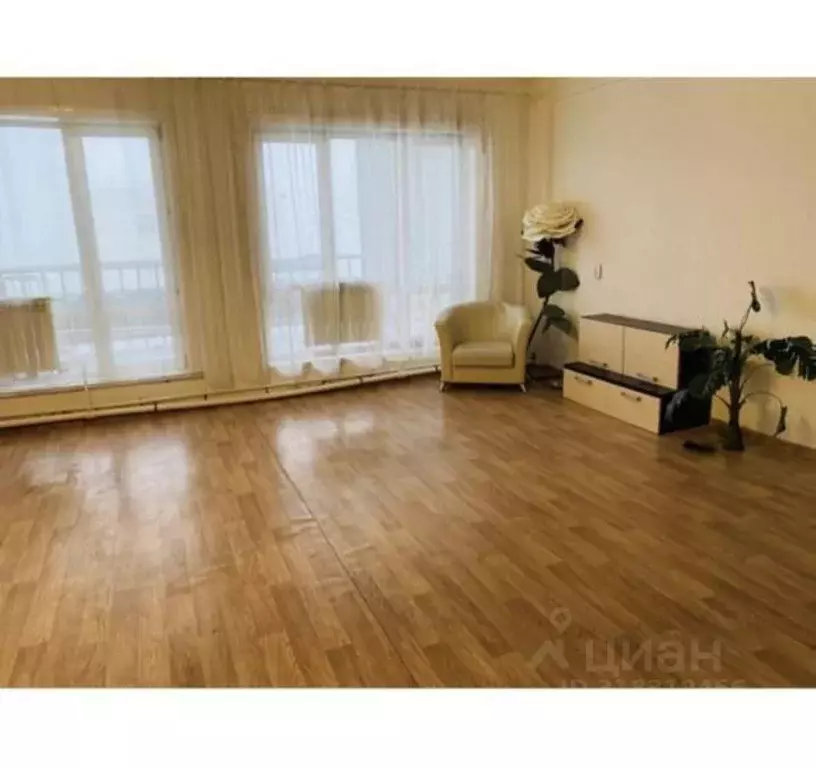1-к кв. Саха (Якутия), Якутск ул. Красильникова, 4/1 (75.0 м) - Фото 0