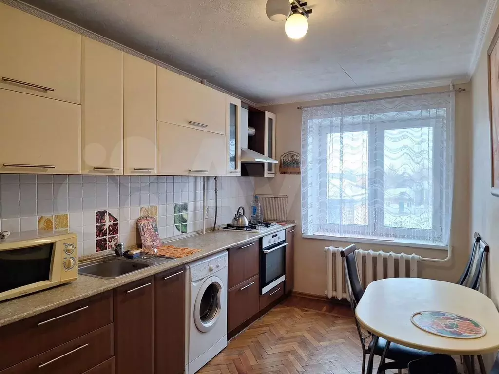3-к. квартира, 63 м, 3/9 эт. - Фото 0