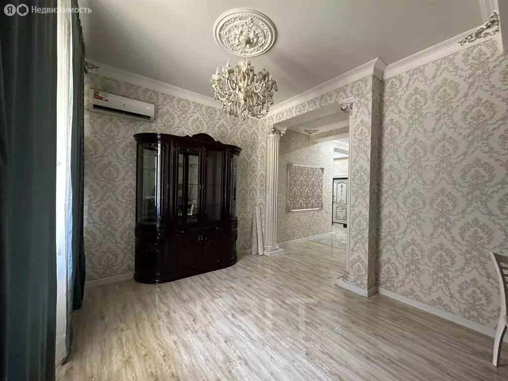 2-комнатная квартира: Махачкала, улица Эльзы Ибрагимовой, 31Бк2 (70 м) - Фото 1