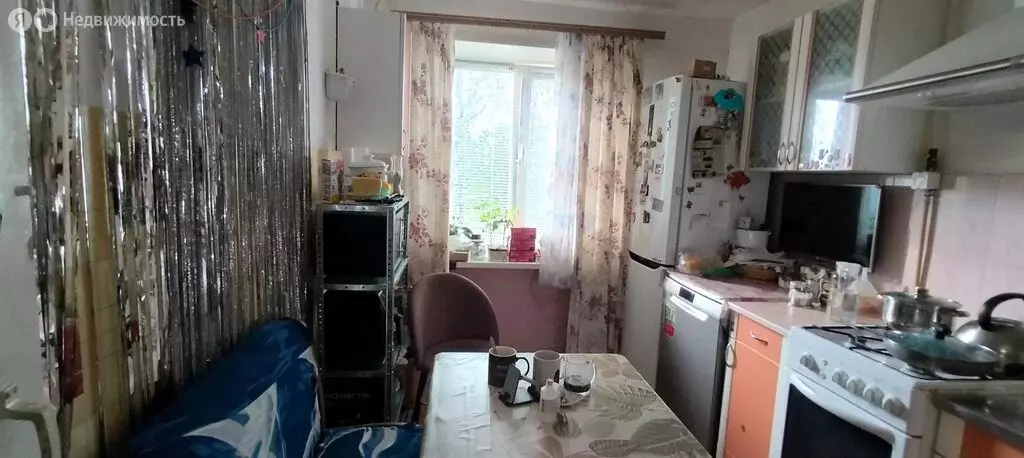 2-комнатная квартира: Ирбит, улица Логинова, 28 (46 м) - Фото 1