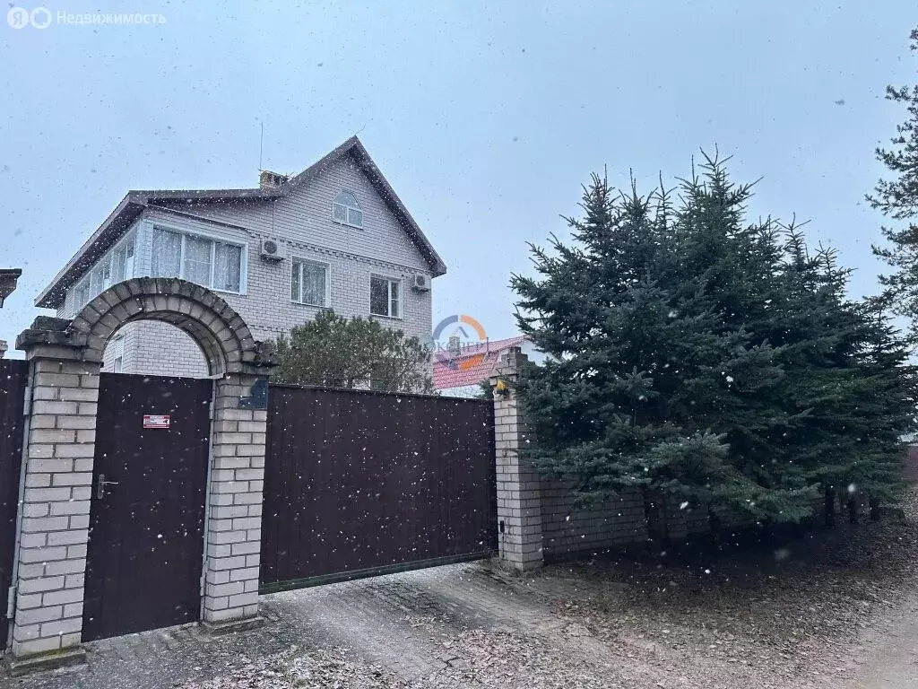 Дом в Ракомское сельское поселение, деревня Козынево (280 м) - Фото 1