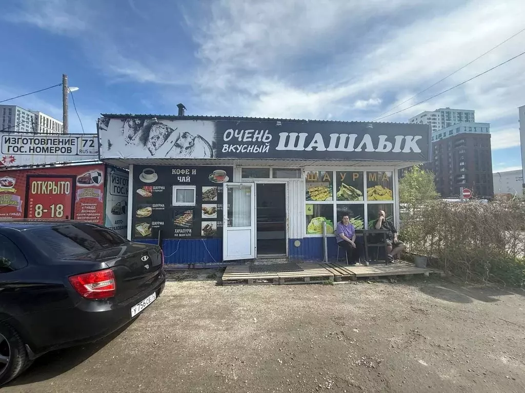 Помещение свободного назначения в Тюменская область, Тюмень ул. 50 лет ... - Фото 0