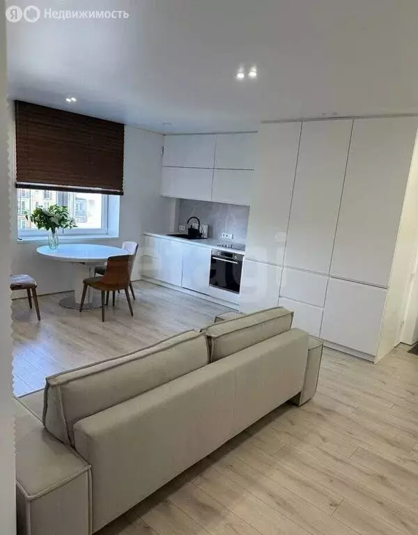 2-комнатная квартира: Зеленоградск, улица Ткаченко, 5А (65.5 м) - Фото 2