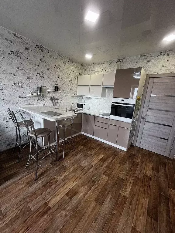 1-к. квартира, 42,4 м, 3/16 эт. - Фото 0