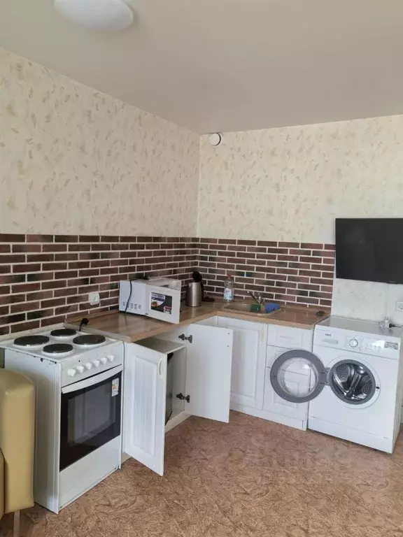 Студия Пермский край, Пермь ул. Крылова, 15А (33.2 м) - Фото 1