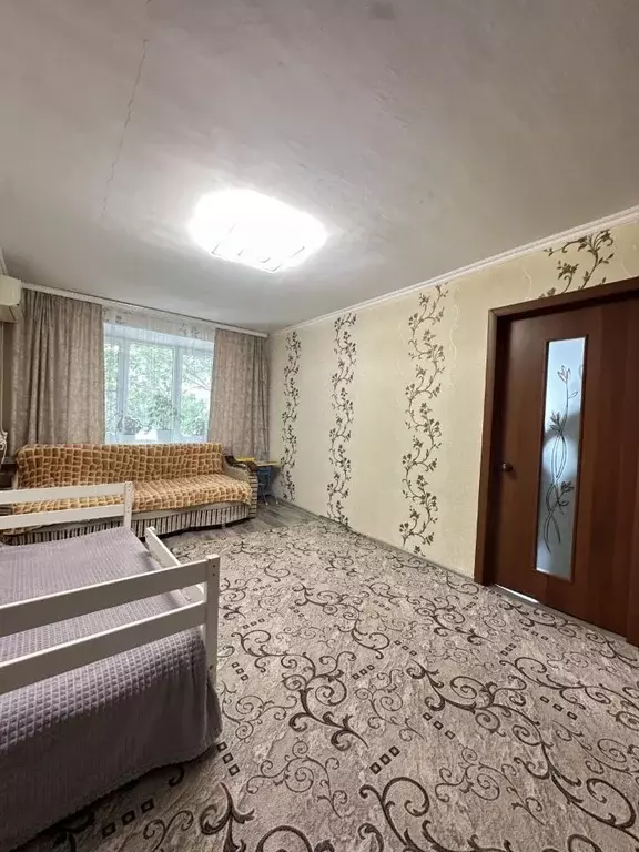 2-к кв. Астраханская область, Астрахань ул. Яблочкова, 17 (40.7 м) - Фото 0