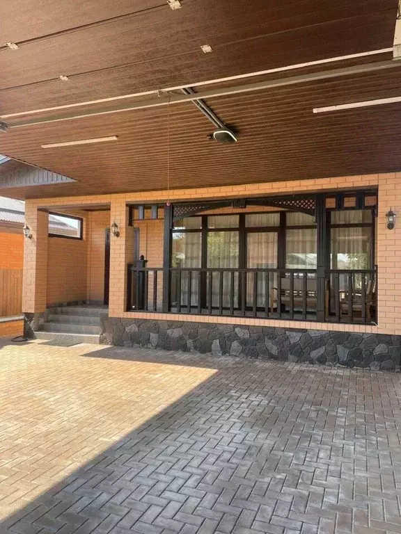 Дом в Краснодарский край, Белореченск ул. Чехова (100 м) - Фото 1