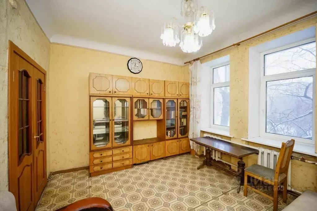 3-к кв. Омская область, Омск Октябрьская ул., 122 (65.2 м) - Фото 1