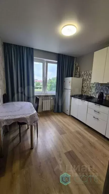 1-к кв. Калининградская область, Калининград Осенняя ул., 1 (39.9 м) - Фото 1
