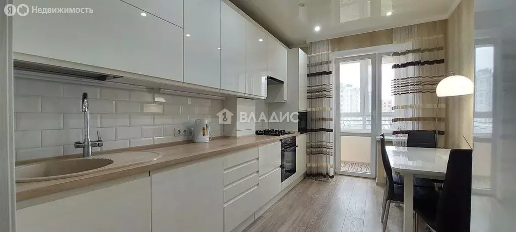 1-комнатная квартира: Зеленоградск, улица Героя России Александра ... - Фото 1