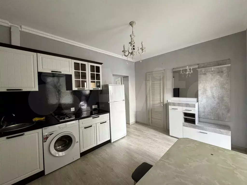 1-к. квартира, 40 м, 1/2 эт. - Фото 0