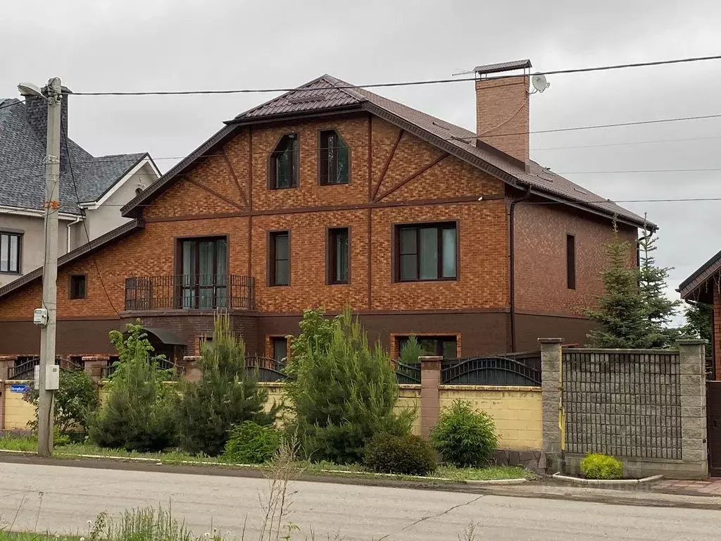 Дом в Челябинская область, Магнитогорск ул. Петербургская (361 м) - Фото 1