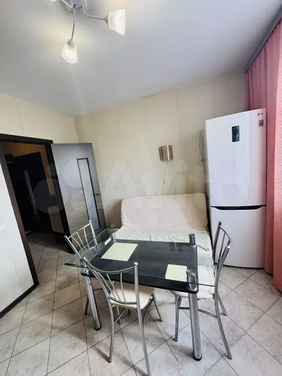 1-к. квартира, 38 м, 7/15 эт. - Фото 1