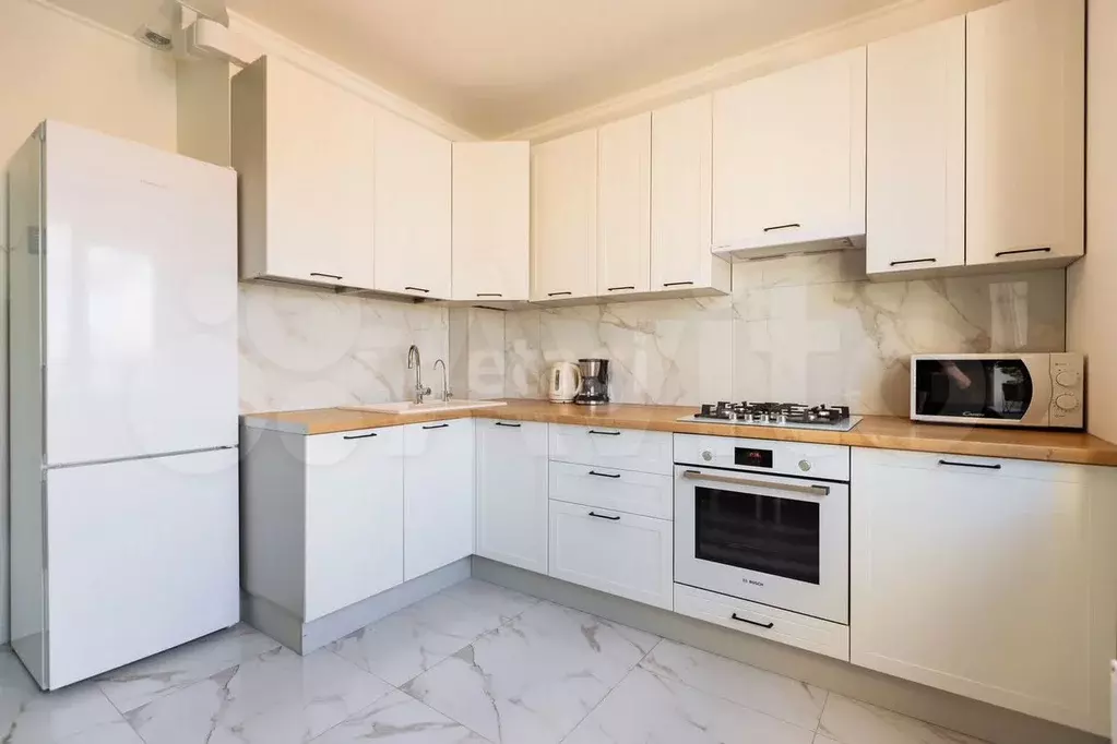 2-к. квартира, 71 м, 8/9 эт. - Фото 1