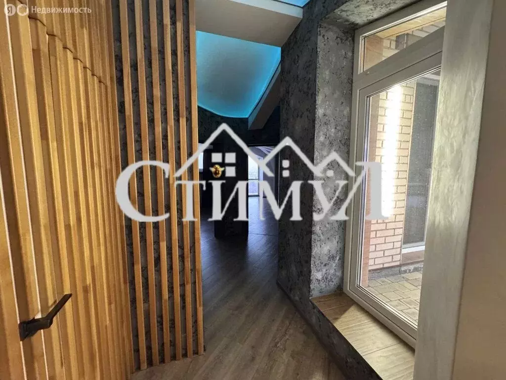 4-комнатная квартира: Абакан, улица Стофато, 10Б (124 м) - Фото 1
