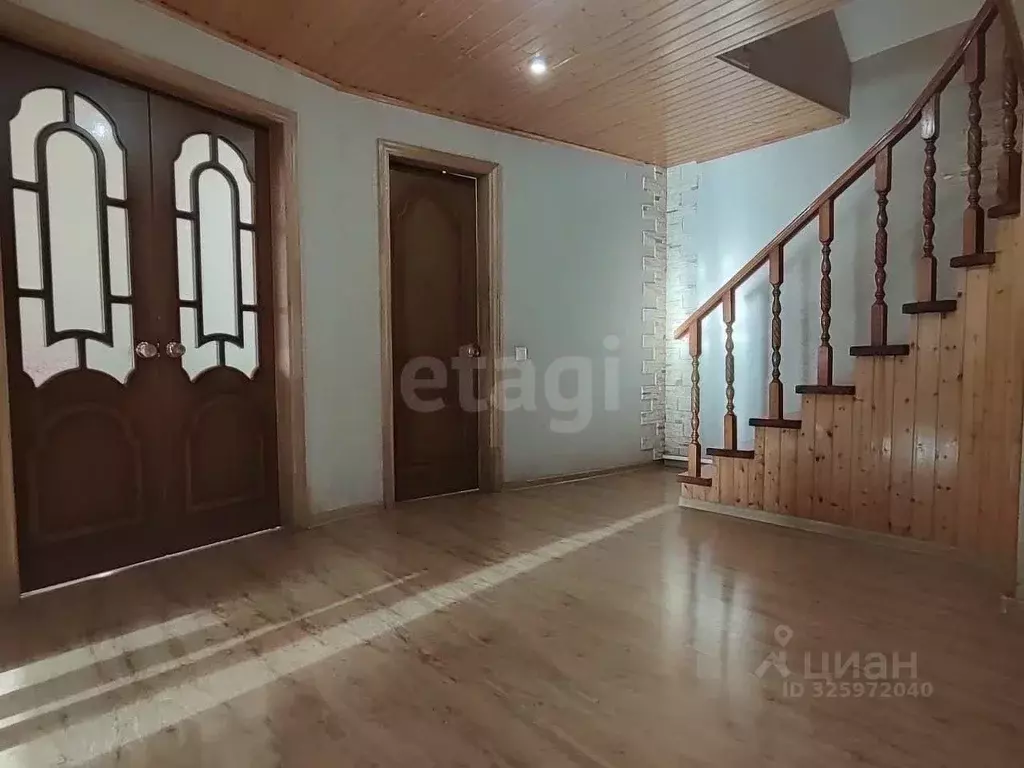 Дом в Камчатский край, Петропавловск-Камчатский ул. Макарова, 12 (154 ... - Фото 1