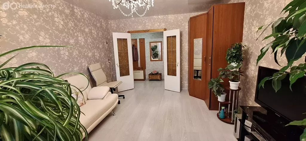 3-комнатная квартира: Екатеринбург, улица Краснолесья, 14к3 (64.2 м) - Фото 2