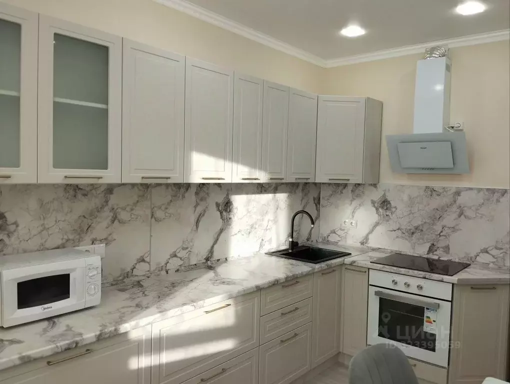 2-к кв. Крым, Симферополь просп. Александра Суворова, 99 (58.0 м) - Фото 2