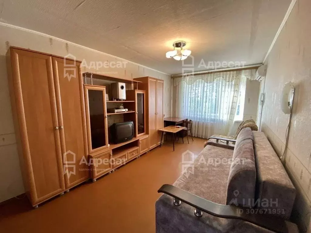 3-к кв. Волгоградская область, Волгоград просп. Столетова, 44 (56.0 м) - Фото 1