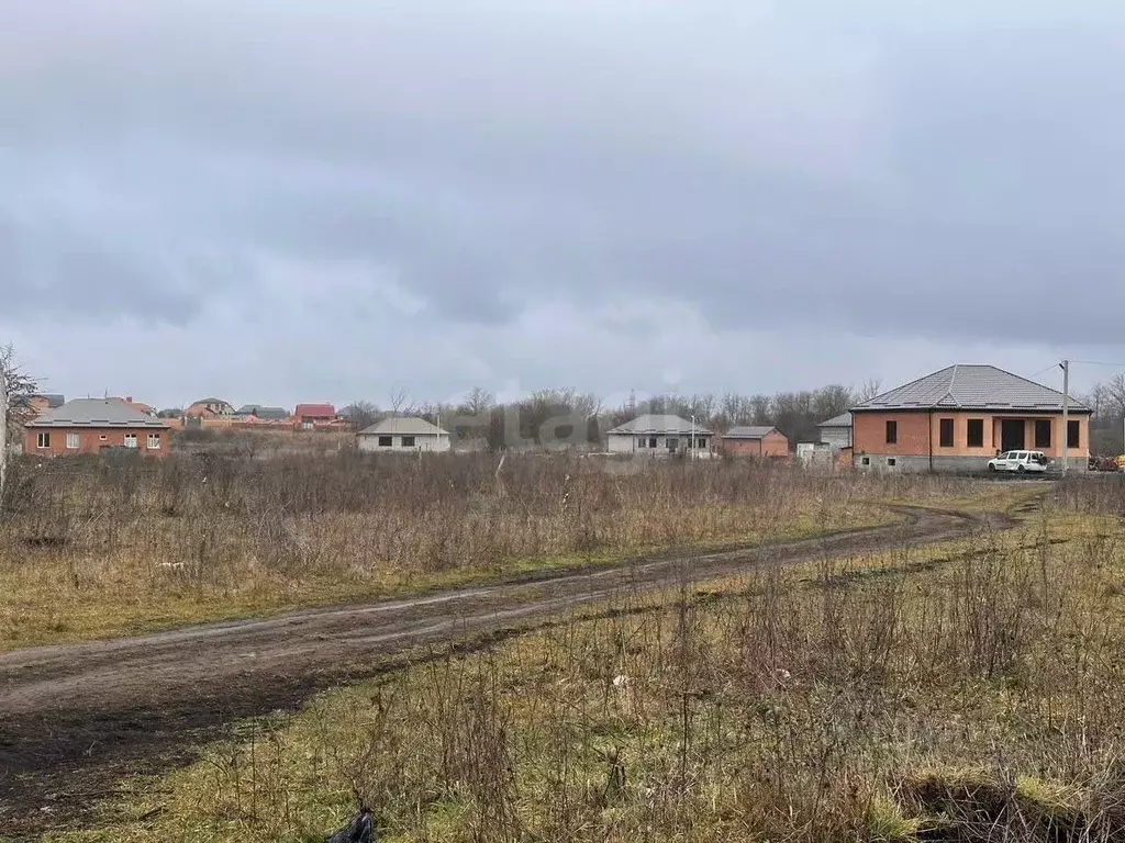 Участок в Ингушетия, Назрань ул. Ореховая (6.0 сот.) - Фото 1