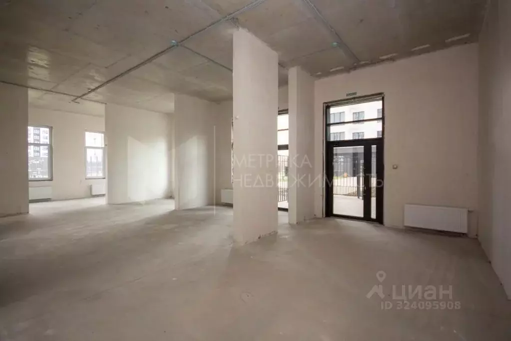 Помещение свободного назначения в Тюменская область, Тюмень ул. ... - Фото 1