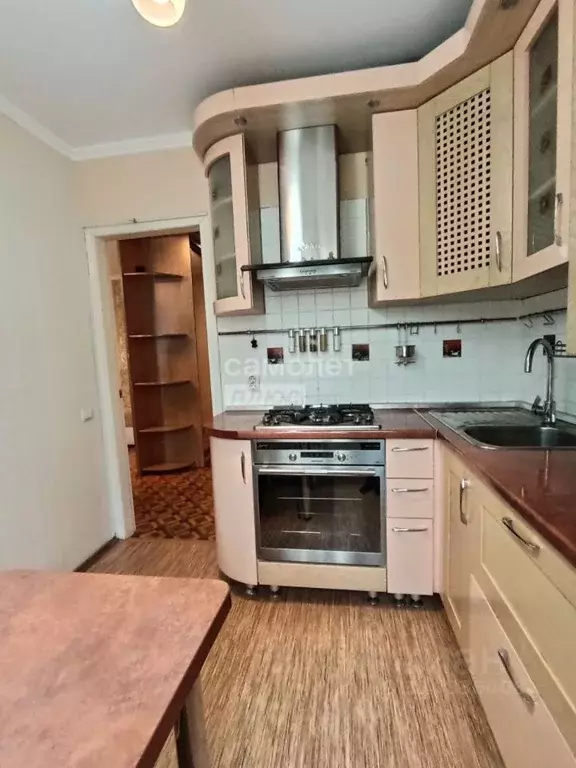 2-к кв. Чувашия, Чебоксары Кооперативная ул., 1 (44.3 м) - Фото 0