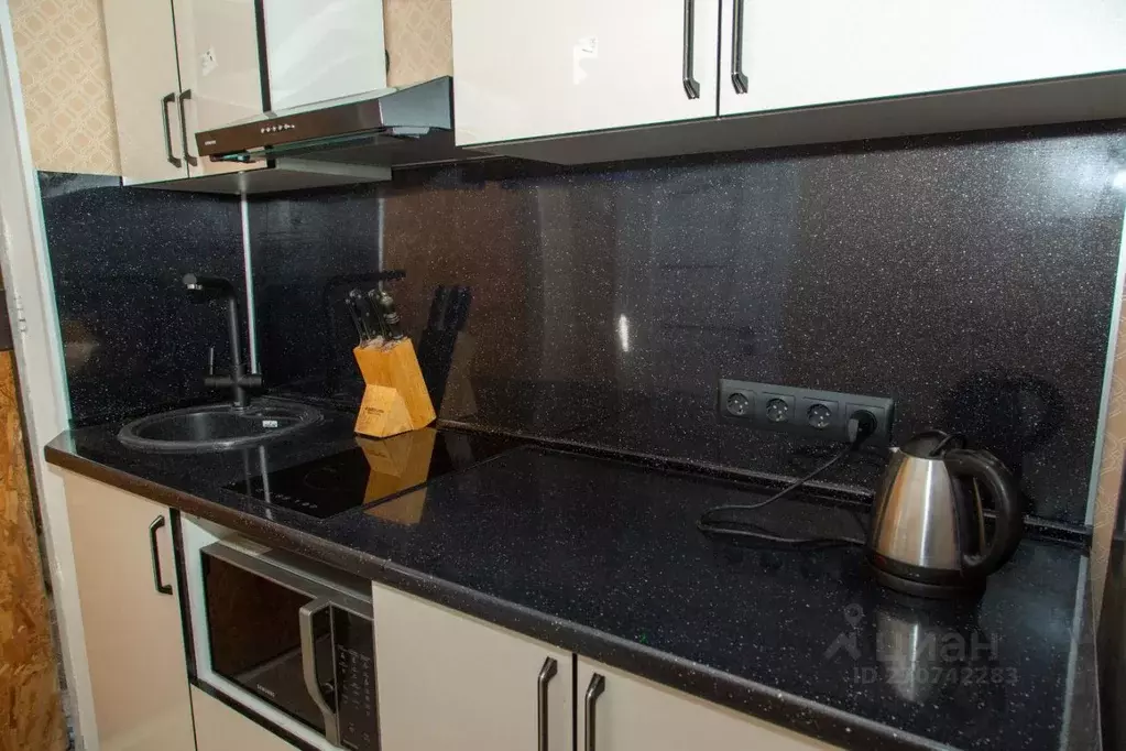 Студия Приморский край, Владивосток Некрасовская ул., 48 (24.0 м) - Фото 1