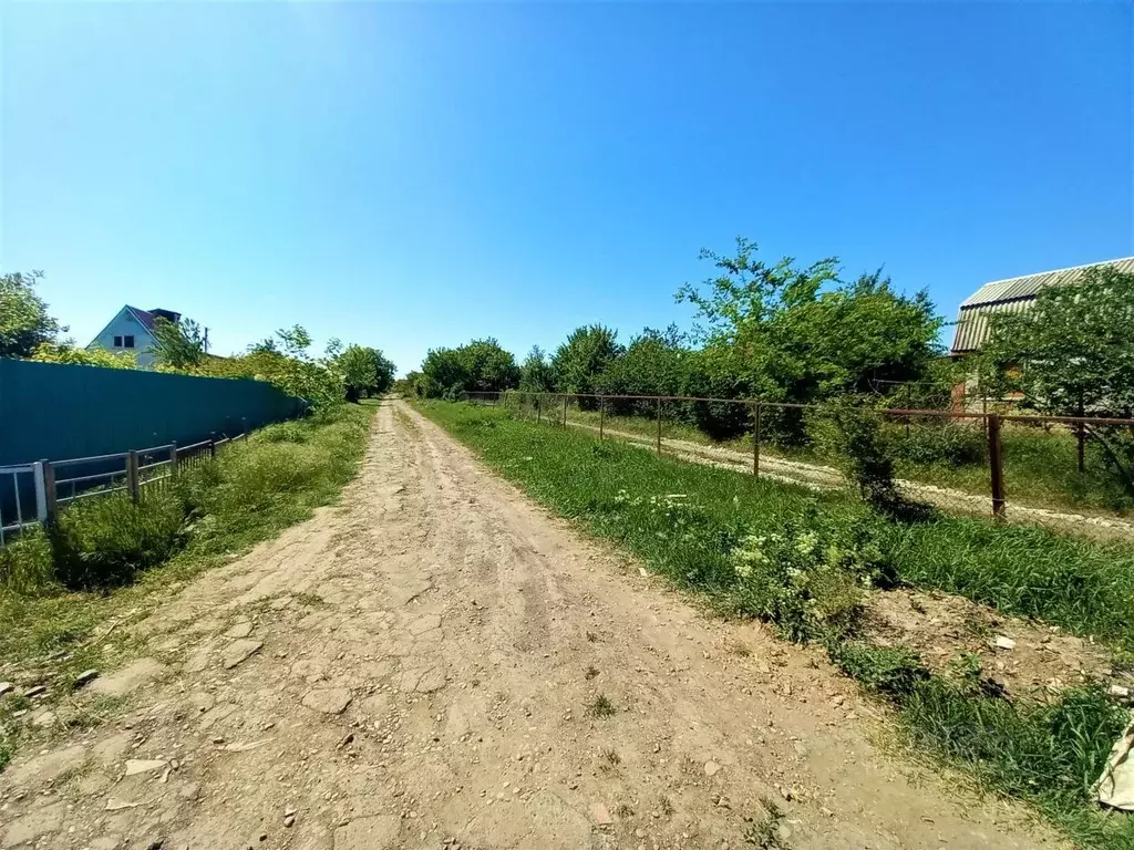 Участок в Краснодарский край, Ейское городское поселение, пос. ... - Фото 1