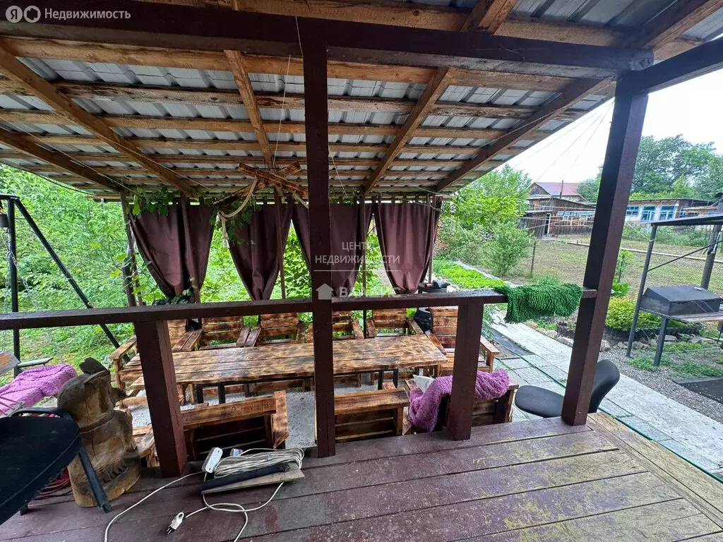 Дом в село Анучино, улица Комарова, 7 (100 м) - Фото 1