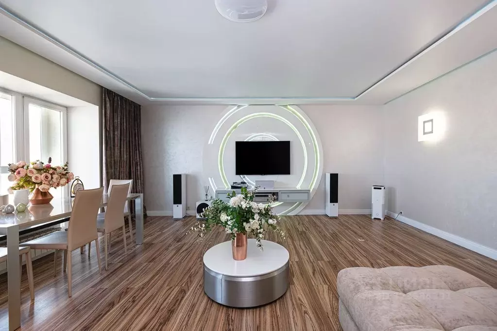 4-к кв. Новосибирская область, Новосибирск ул. Орджоникидзе, 30 (196.1 ... - Фото 1