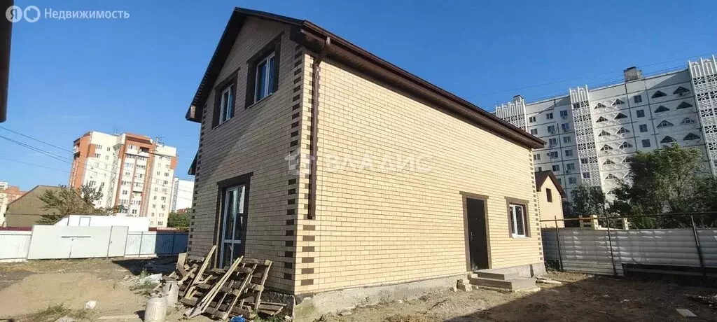 Дом в Астрахань, 11-й Углегорский переулок (110 м) - Фото 0