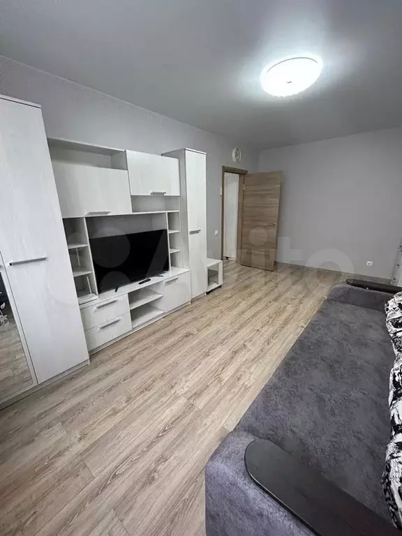 2-к. квартира, 54 м, 8/17 эт. - Фото 0