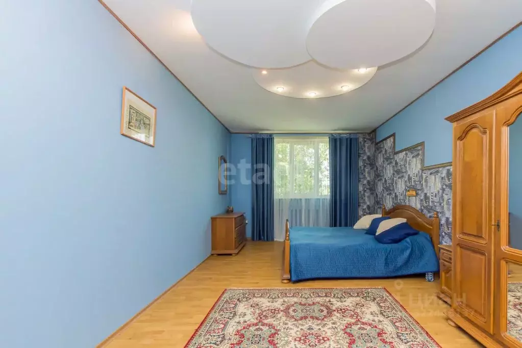 Дом в Краснодарский край, Краснодар бул. Строителей, 147 (240 м) - Фото 0