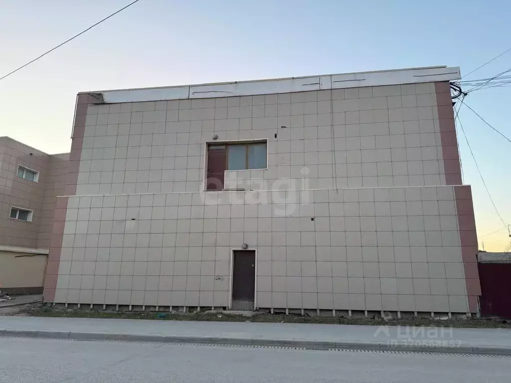 Торговая площадь в Саха (Якутия), Якутск ул. Труда, 2А (983 м) - Фото 1