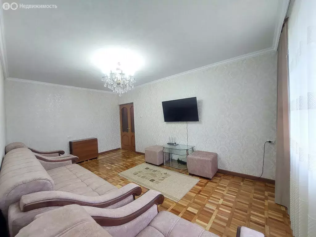 3-комнатная квартира: Нальчик, Тырныаузский проезд, 14 (72 м) - Фото 1