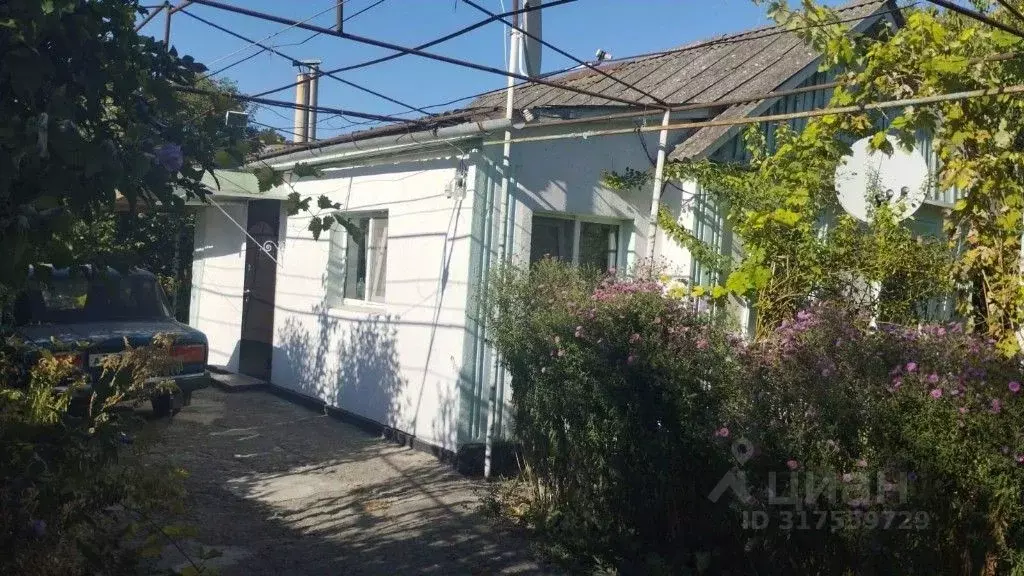 Дом в Крым, Бахчисарайский район, Куйбышевское с/пос, с. Танковое ул. ... - Фото 1