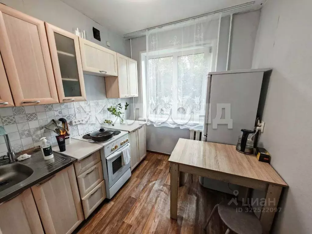 2-к кв. Новосибирская область, Новосибирск Золотая Нива мкр,  (46.0 м) - Фото 1