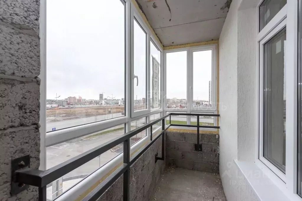 3-к кв. Тюменская область, Тюмень ул. Фармана Салманова, 23 (62.8 м) - Фото 1