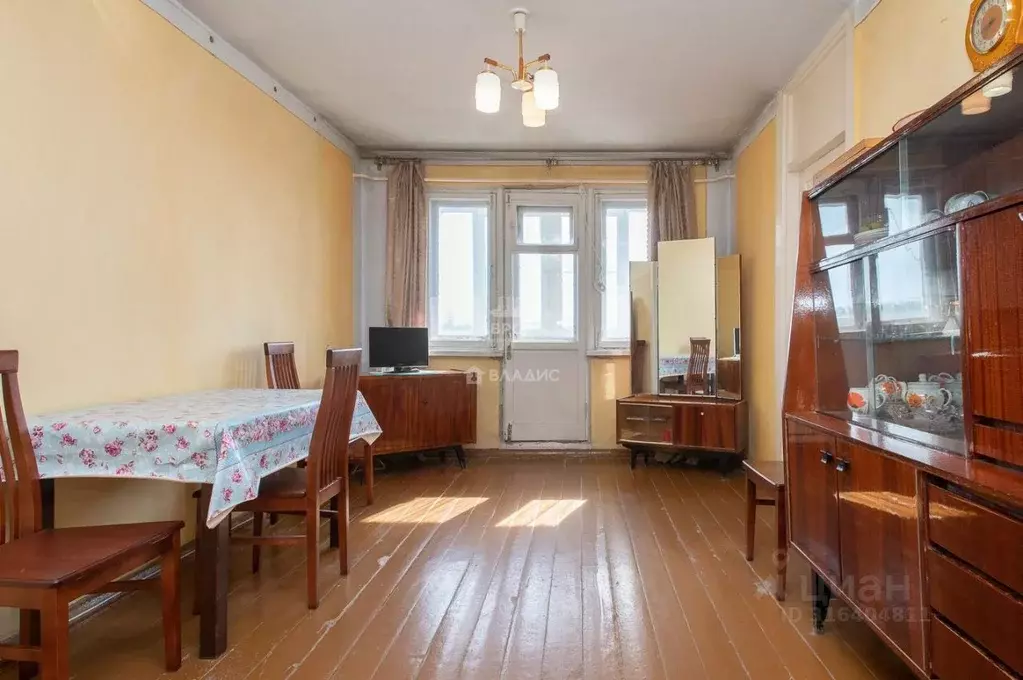 3-к кв. Челябинская область, Магнитогорск Санаторная ул., 13 (56.6 м) - Фото 0