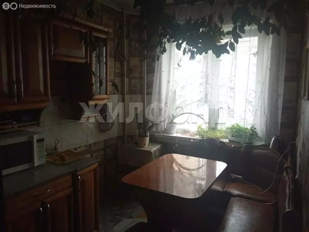 3-комнатная квартира: Новосибирск, улица Грибоедова, 32 (59.3 м) - Фото 1